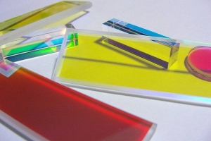 廠家現(xiàn)貨供應(yīng)各種波長(zhǎng)長(zhǎng)波通濾光片可按需定制